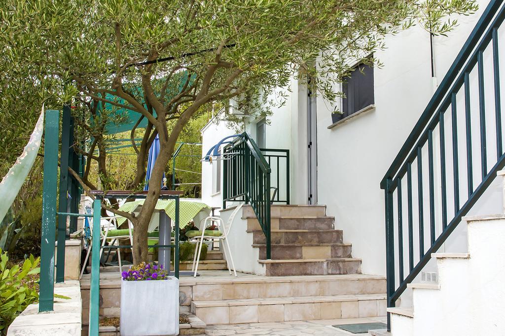 Apartments Zovko Drace Exterior photo