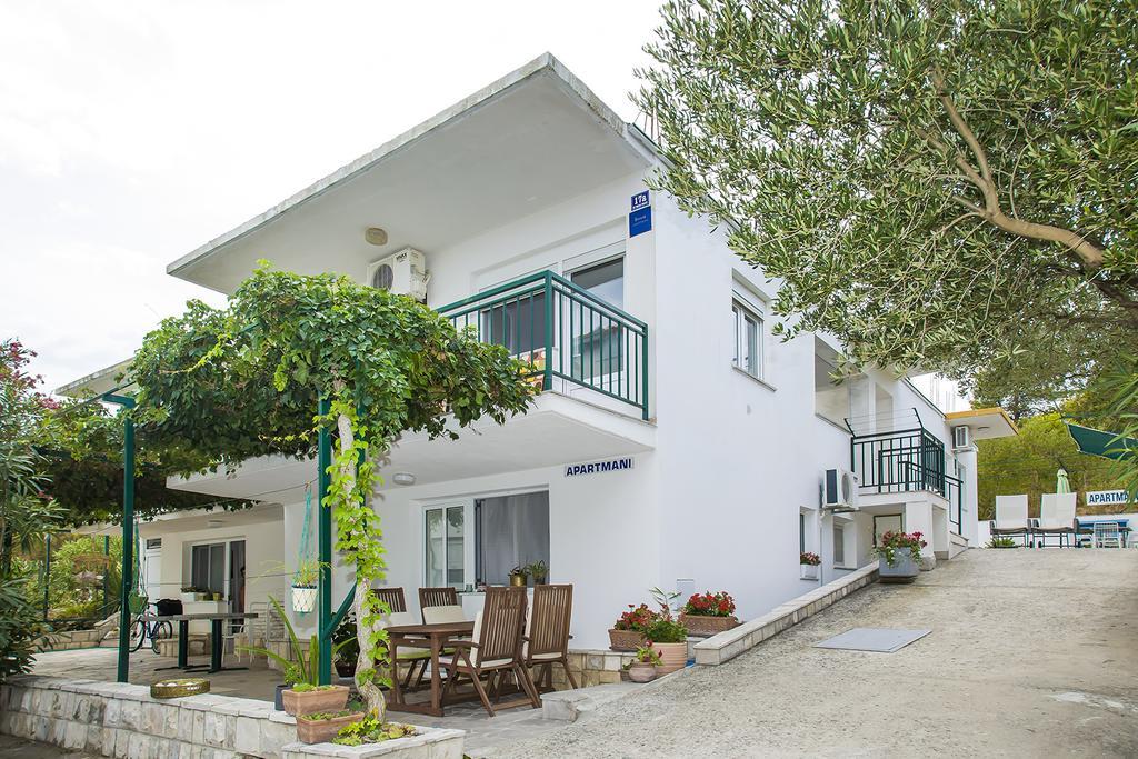 Apartments Zovko Drace Exterior photo